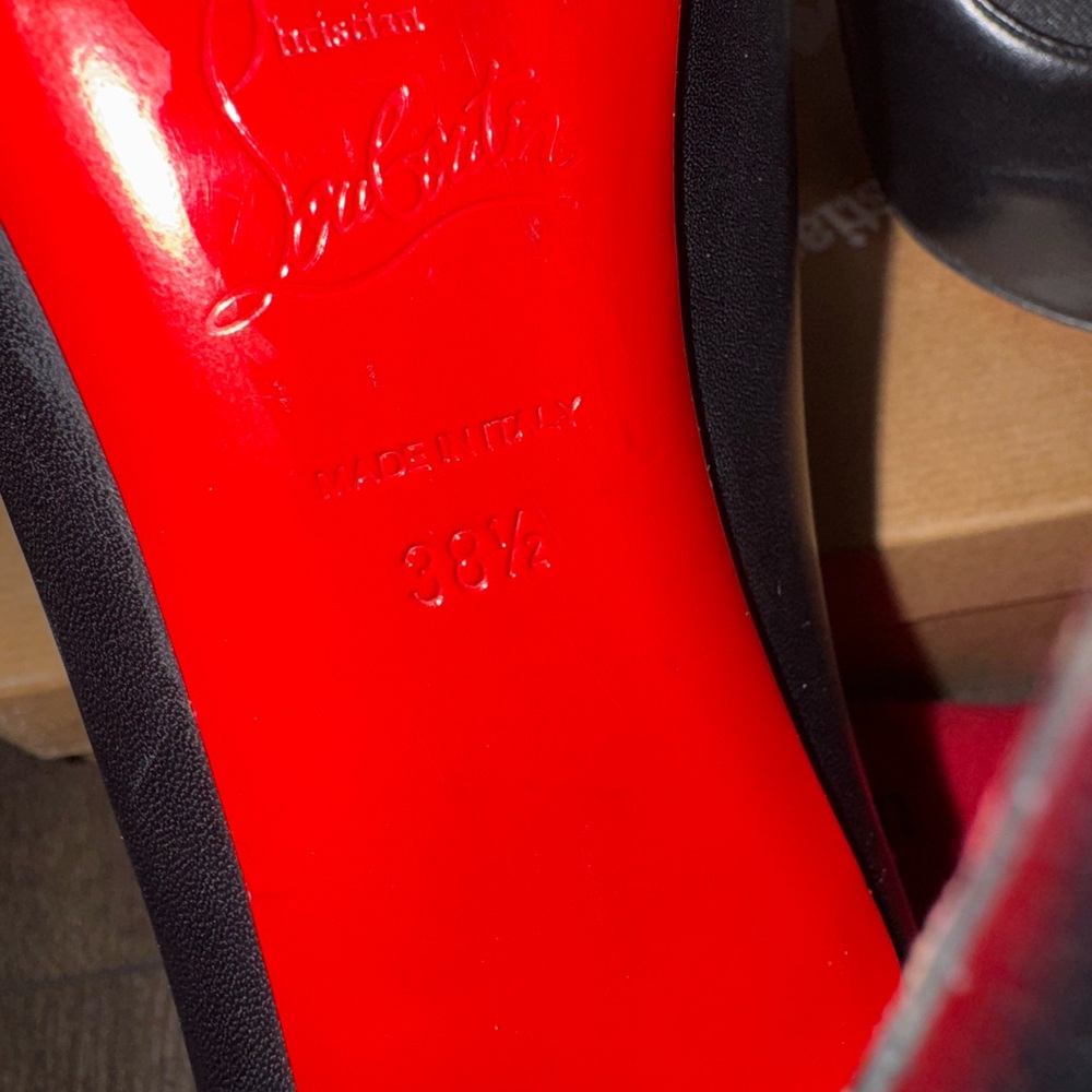 Christian Louboutin Black Leather Pumps with Red Sole - Picture 2 of 4